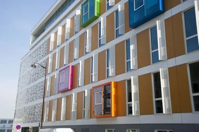 46-48 Rue René Clair, Paris à louer - Photo de l’immeuble – Image 1 sur 1
