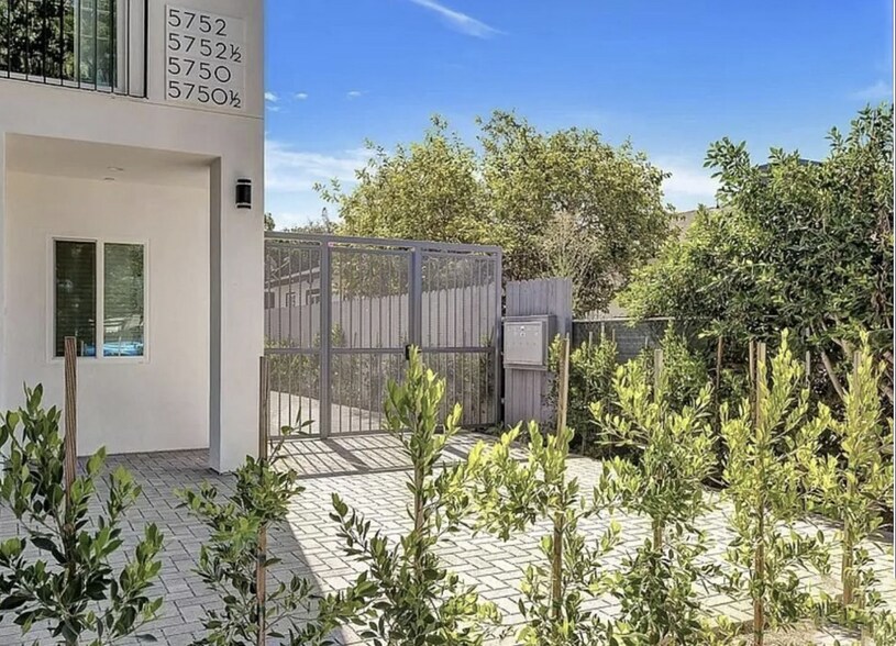 5750 Kester Ave, Van Nuys, CA à vendre - Photo de l’immeuble – Image 3 sur 10