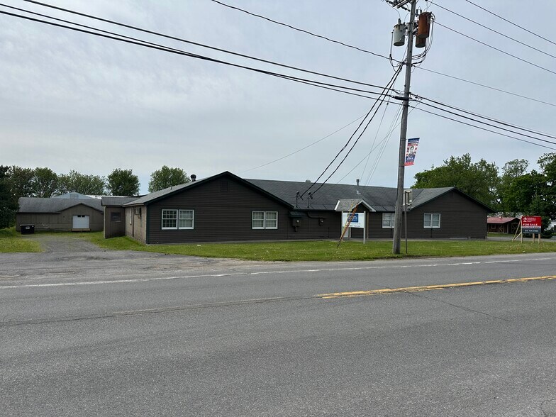 9584 Main St, Holland Patent, NY à vendre - Photo de l’immeuble – Image 2 sur 12