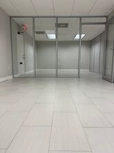200-230 Miracle Mile, Coral Gables, FL à louer Photo de l’immeuble– Image 1 sur 2