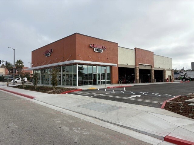 1000 Playa Ave, Seaside, CA à vendre - Photo de l’immeuble – Image 1 sur 2