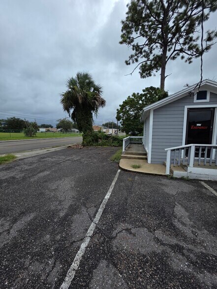 1444 Cesery Blvd, Jacksonville, FL à louer - Photo de l’immeuble – Image 2 sur 8