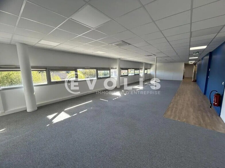 40 Avenue Ferdinand De Lesseps, Canéjan à louer - Photo de l’immeuble – Image 3 sur 14