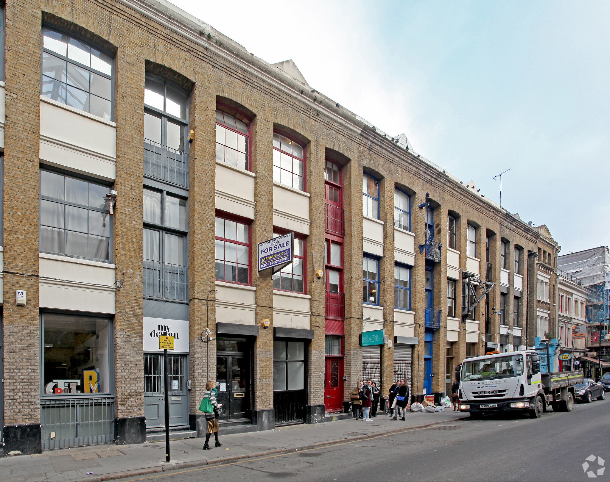 77 Leonard St, Londres à louer Photo principale– Image 1 sur 10