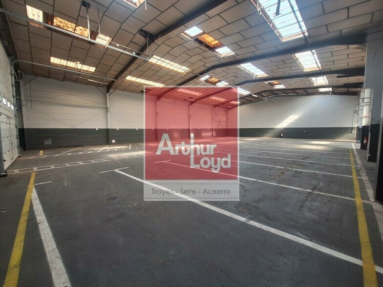 Industriel/Logistique dans Auxerre à vendre - Photo intérieure – Image 2 sur 4