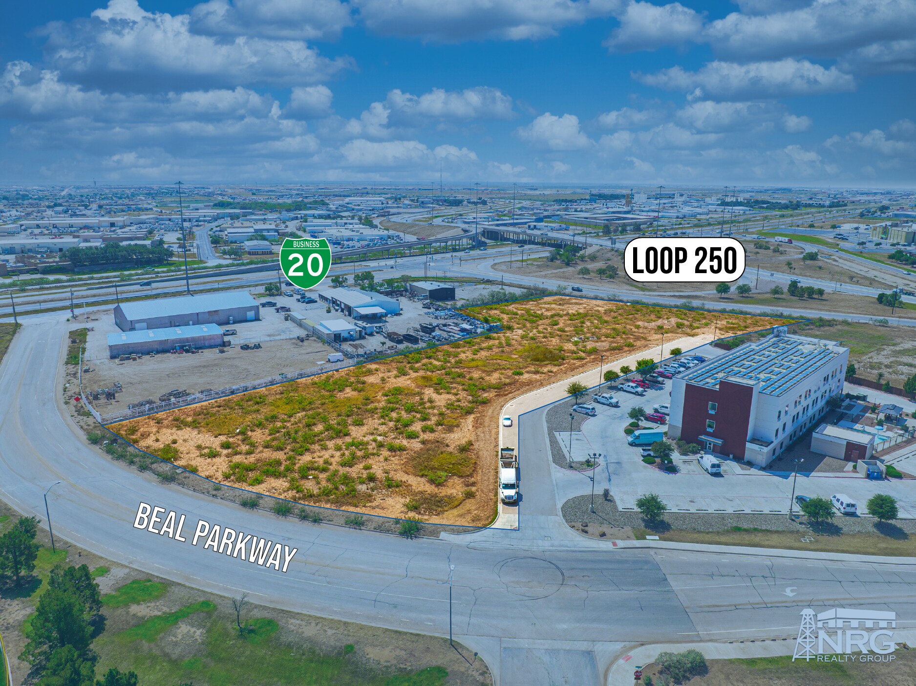 1900 Beal Pky, Midland, TX à vendre Photo de l’immeuble– Image 1 sur 10