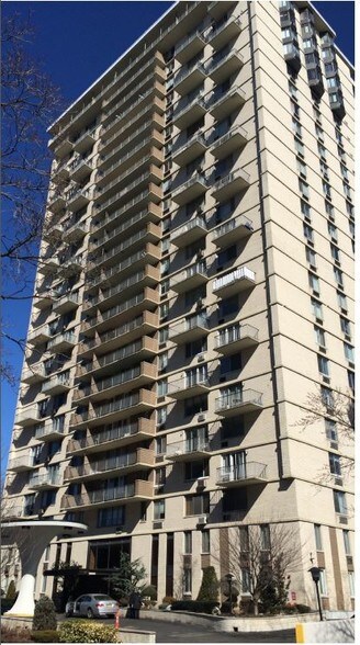 160 OVERLOOK Ave, Hackensack, NJ à vendre - Photo de l’immeuble – Image 3 sur 10