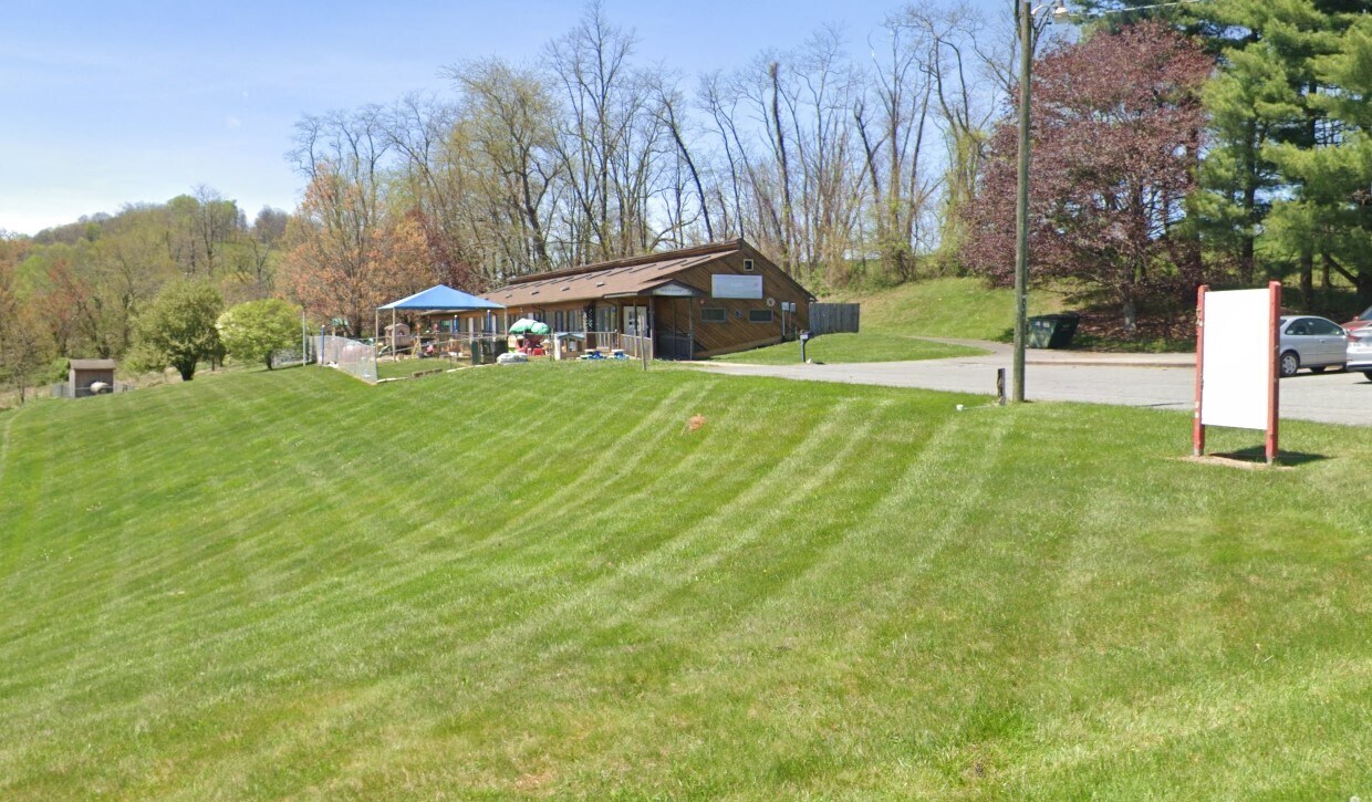 711 Andrews Ridge Rd, Sparta, NC à vendre Photo principale– Image 1 sur 14