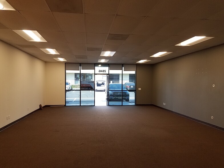 2840-2850 E Foothill Blvd, Pasadena, CA à louer - Photo de l’immeuble – Image 3 sur 9
