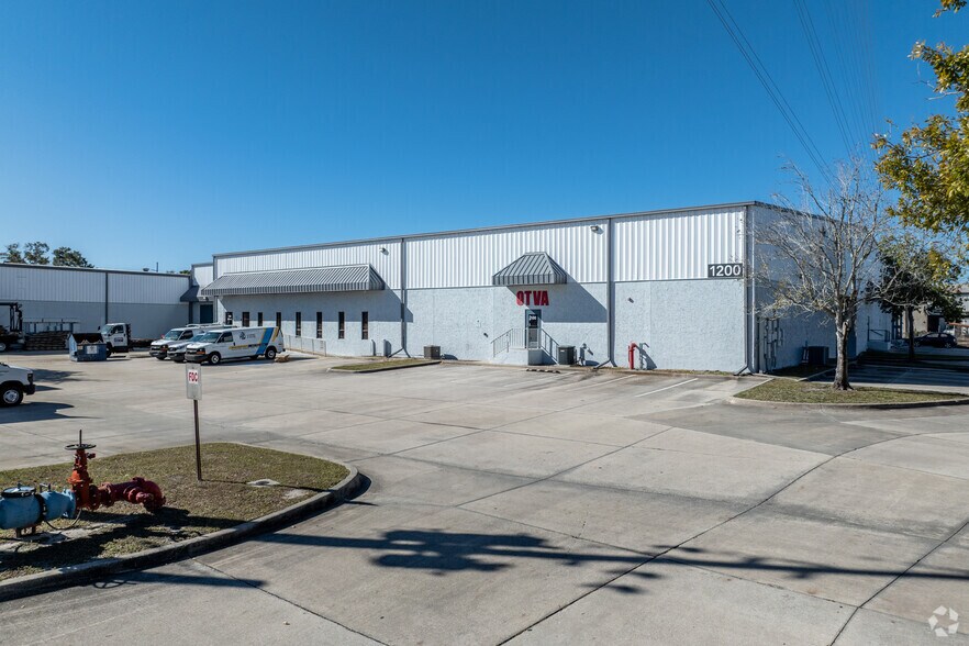 1200 Charles St, Longwood, FL à louer - Photo de l’immeuble – Image 2 sur 28