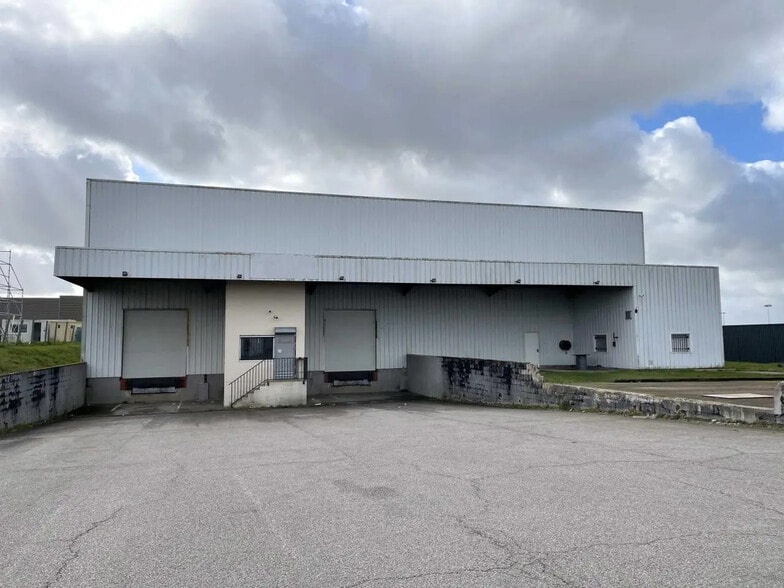 Bureau dans Barentin à louer - Photo de l’immeuble – Image 1 sur 21