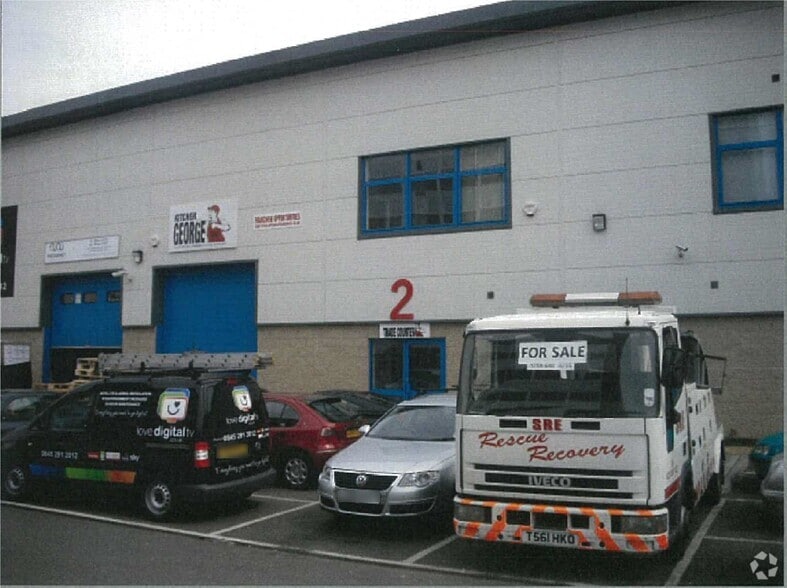 Kings Way, Croydon à louer - Photo principale – Image 1 sur 6