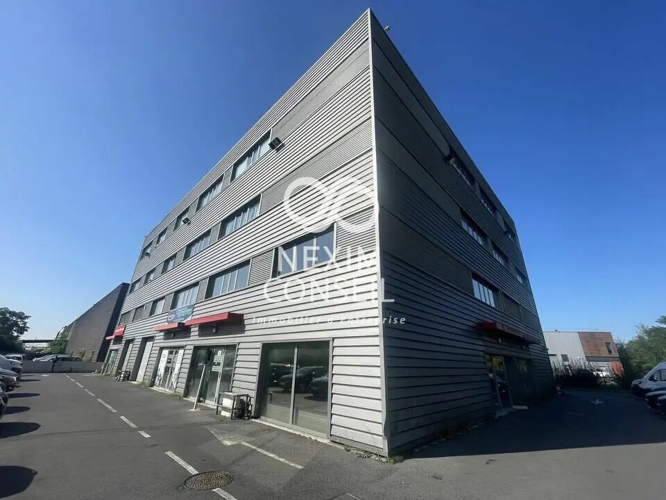 Bureau dans Villeneuve-la-Garenne à louer Photo de l’immeuble– Image 1 sur 13
