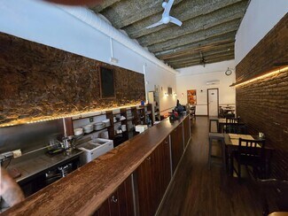 Plus de détails pour Local commercial à louer