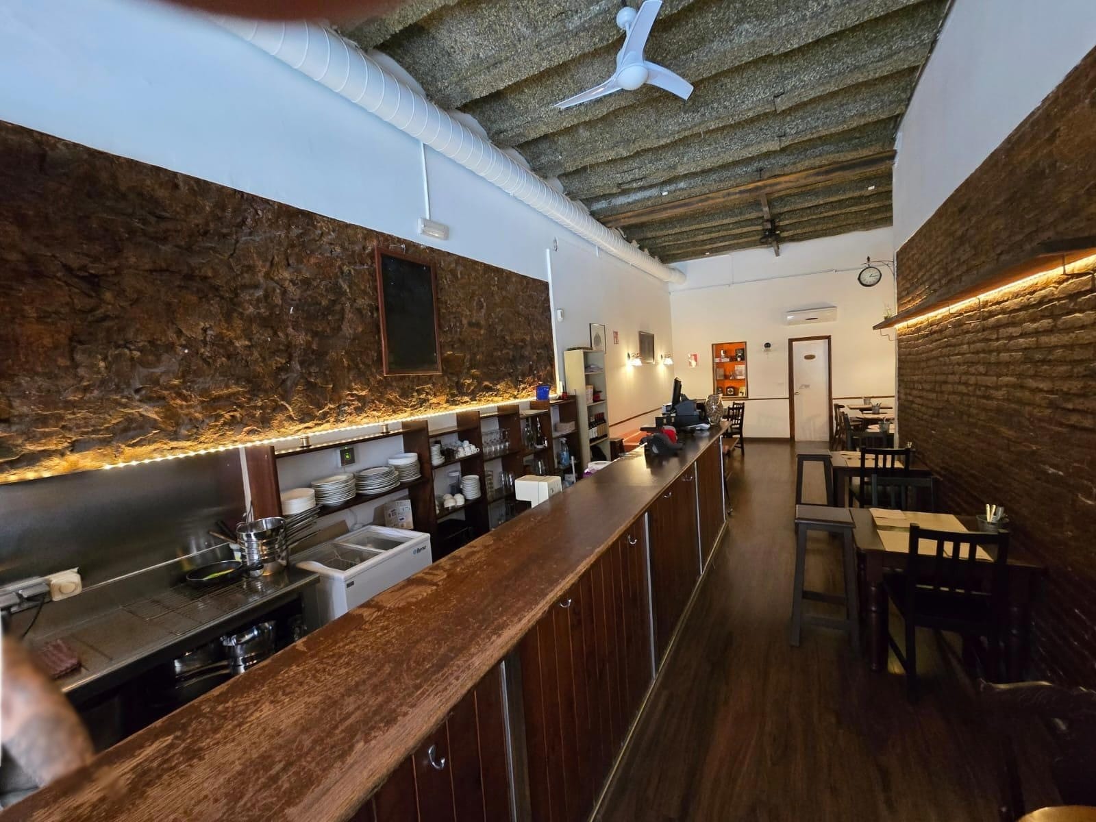 Local commercial dans Barcelone, Barcelona à louer Photo intérieure– Image 1 sur 7