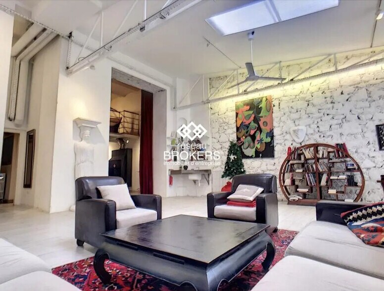 Local d'activités dans Cannes à vendre - Photo de l’immeuble – Image 3 sur 16