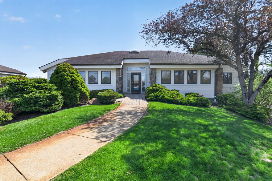 6300 Sashabaw Rd, Village of Clarkston, MI à louer - Photo de l’immeuble – Image 2 sur 51