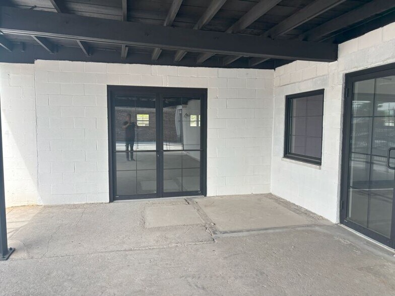 2048 W Hubbard St, Chicago, IL à louer - Photo de l’immeuble – Image 3 sur 12