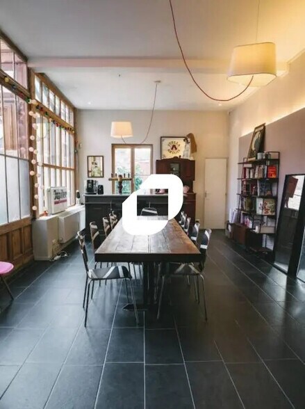 Bureau dans Roubaix à louer - Photo de l’immeuble – Image 2 sur 6