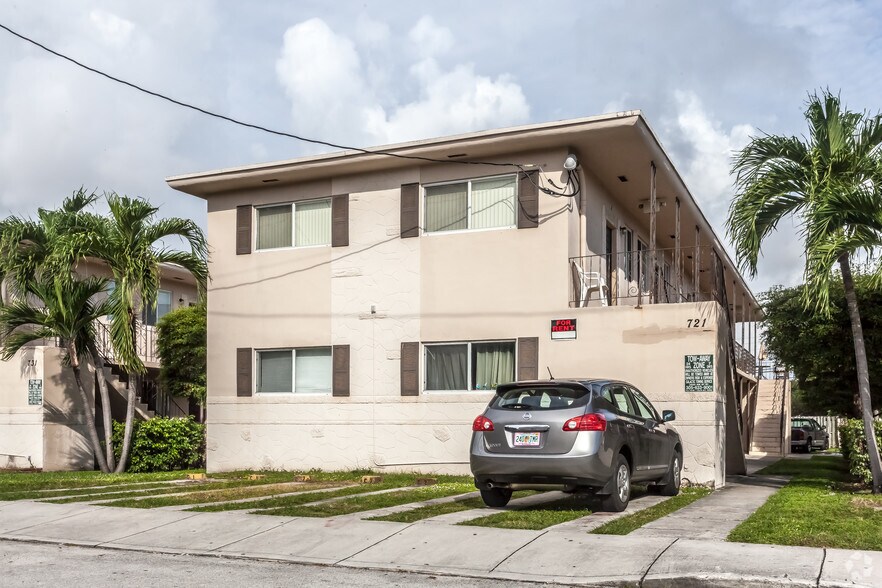 721 SW 5th St, Miami, FL à vendre - Photo de l’immeuble – Image 2 sur 2