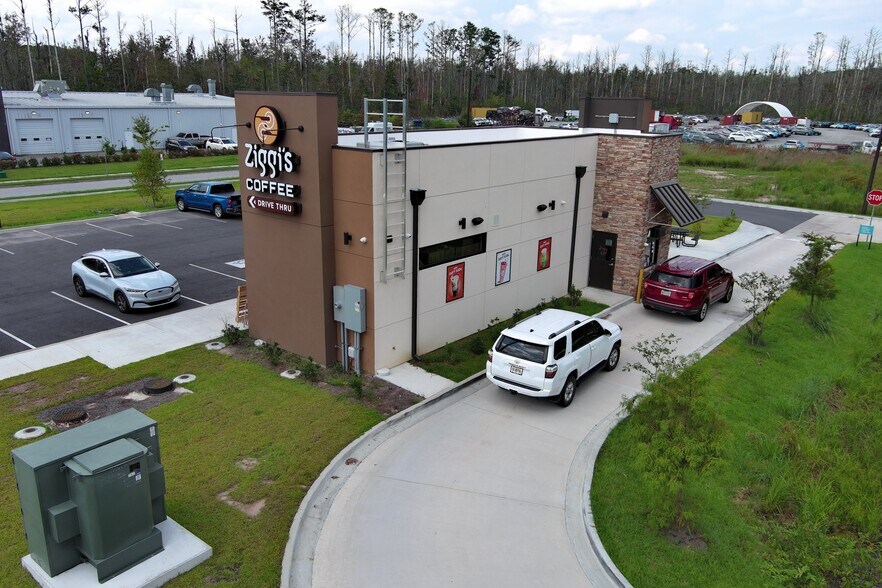 102 Jim Benton Ct, Port Wentworth, GA à vendre - Photo de l’immeuble – Image 2 sur 5