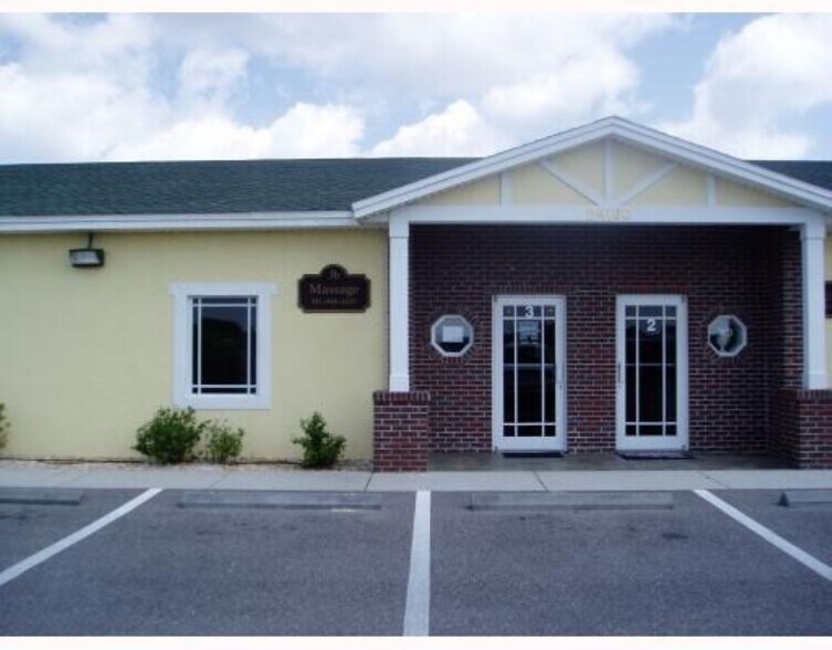 24160 State Road 54, Lutz, FL à vendre - Photo de l’immeuble – Image 1 sur 1