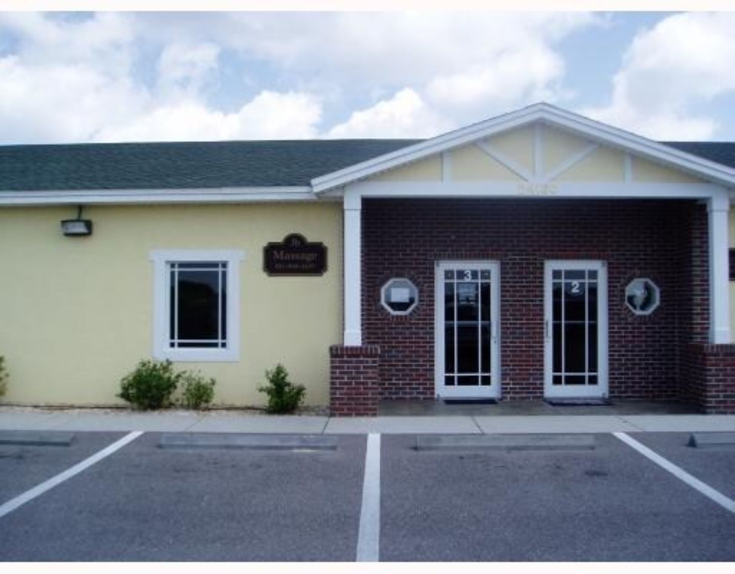 24160 State Road 54, Lutz, FL à vendre Photo de l’immeuble– Image 1 sur 2