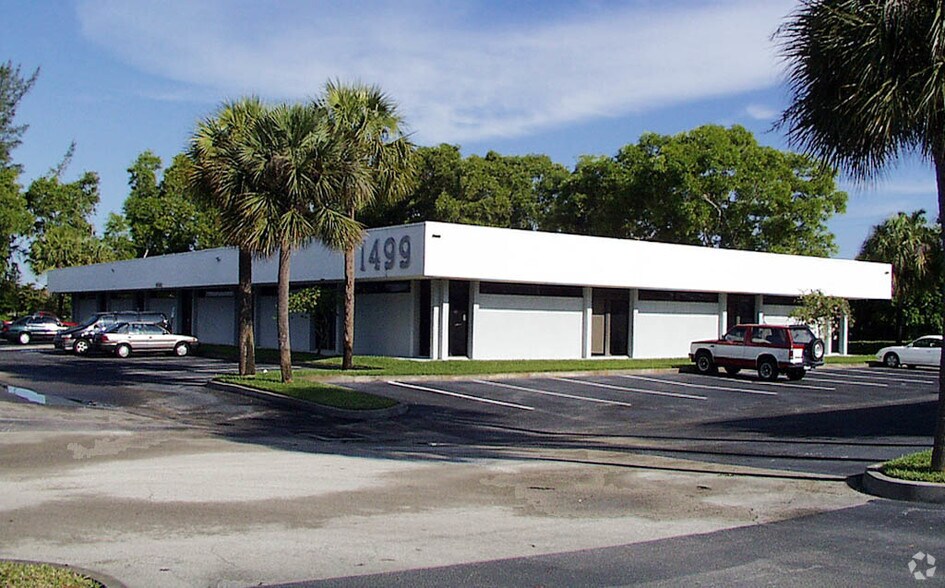 1499 Forest Hill Blvd, West Palm Beach, FL à louer - Photo de l’immeuble – Image 1 sur 1
