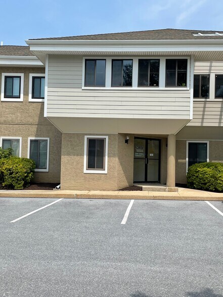649 Swedesford Rd, Malvern, PA à louer - Photo de l’immeuble – Image 1 sur 9
