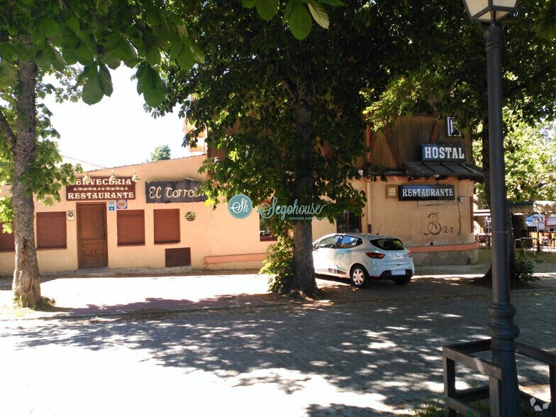 Local commercial dans Real Sitio de San Ildefonso, Segovia à vendre - Photo de l’immeuble – Image 2 sur 9