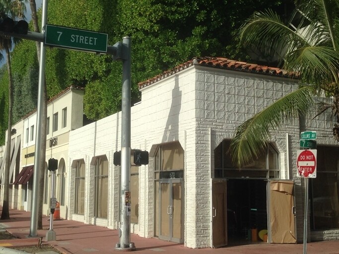 670 Collins Ave, Miami Beach, FL à louer - Photo de l’immeuble – Image 2 sur 3