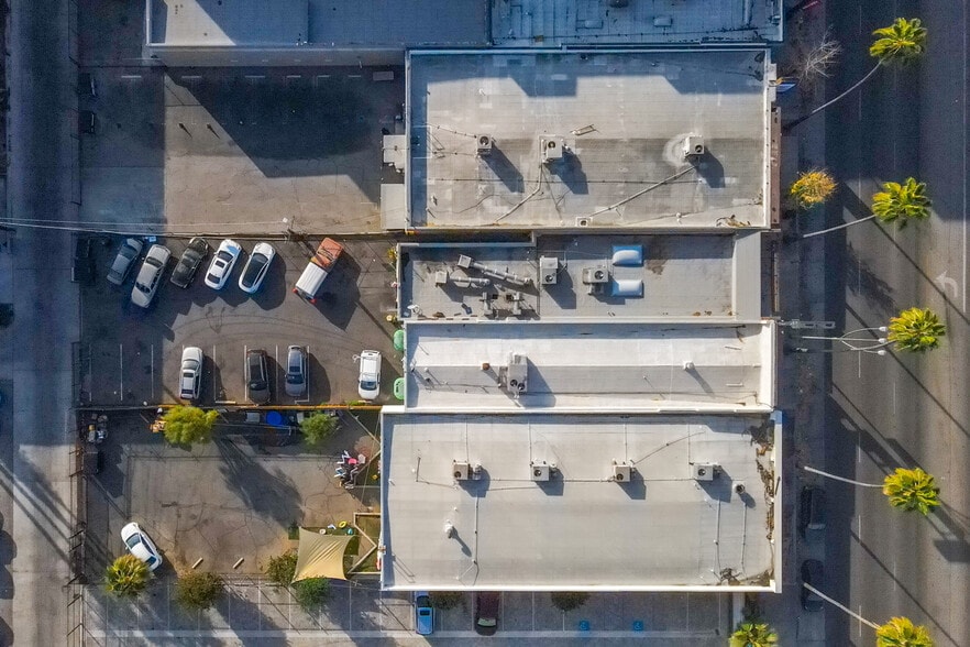 6624 Van Nuys Blvd, Van Nuys, CA à louer - Photo de l’immeuble – Image 3 sur 36