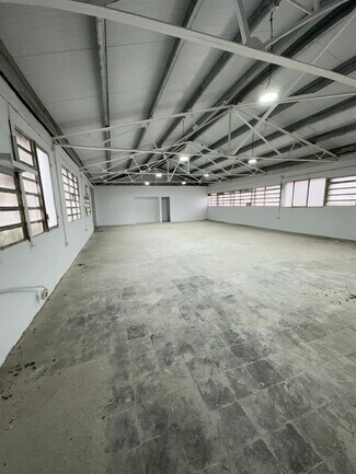 Plus de détails pour Industriel/Logistique à louer