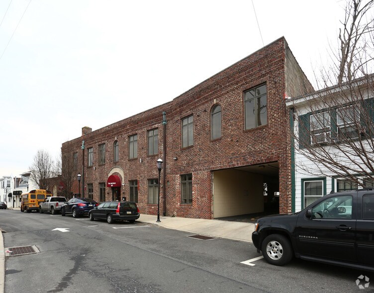 413-425 Johnson St, Jenkintown, PA à louer - Photo principale – Image 1 sur 5