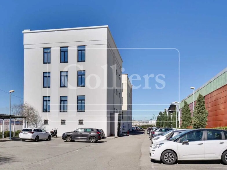 8 Rue Du Cargo Rhin Fidelity, Marseille à louer - Photo de l’immeuble – Image 3 sur 15
