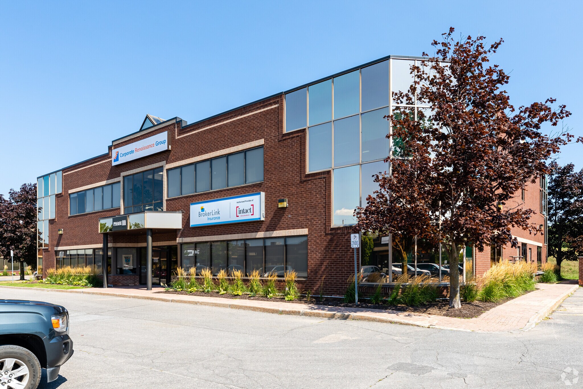 6 Antares Dr, Nepean, ON à louer Photo de l’immeuble– Image 1 sur 23