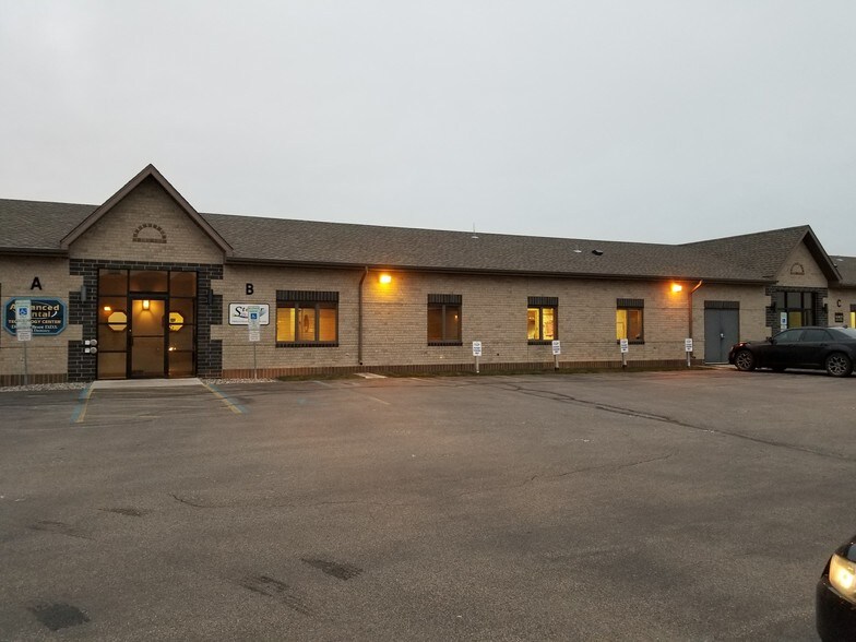 827 28th St S, Fargo, ND à vendre - Photo de l’immeuble – Image 2 sur 3