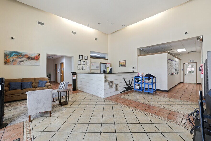 5101 N Jackson Rd, McAllen, TX à vendre - Photo intérieure – Image 2 sur 37