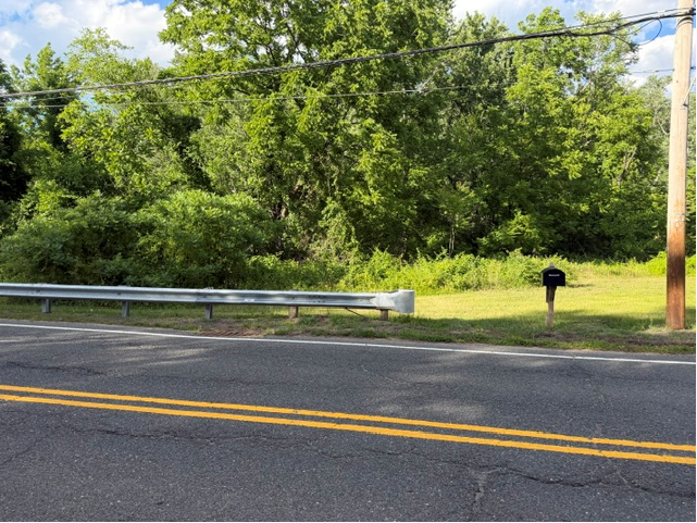 466 Stagecoach Rd, Millstone Township, NJ à vendre - Photo de l’immeuble – Image 3 sur 5