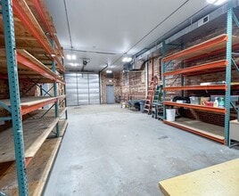 452 N Claremont Ave, Chicago, IL à louer Photo intérieure– Image 2 sur 11