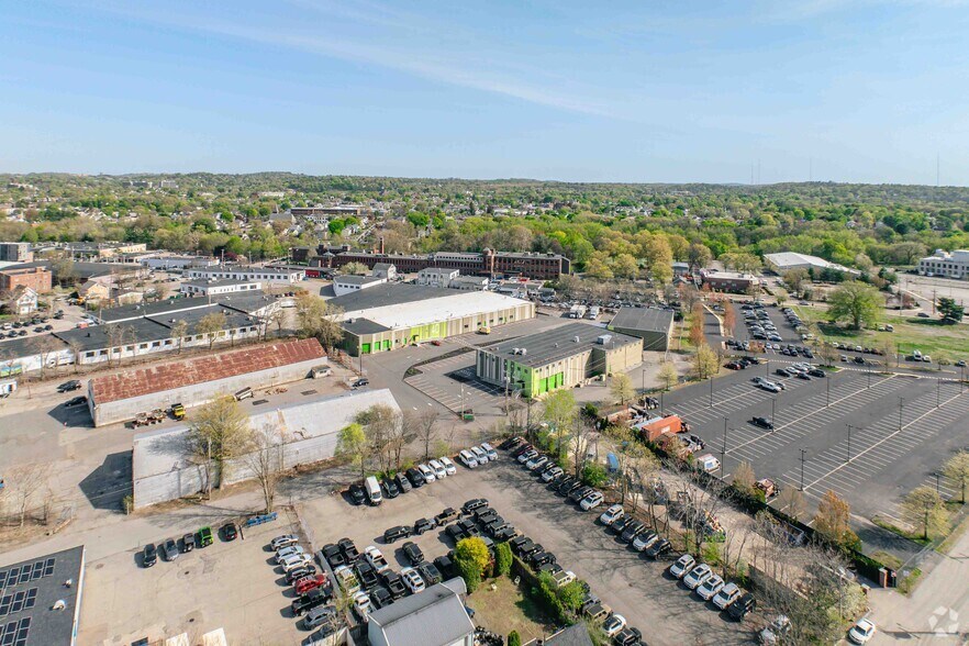 40 Green River Way, Watertown, MA à louer - Aérien – Image 3 sur 3