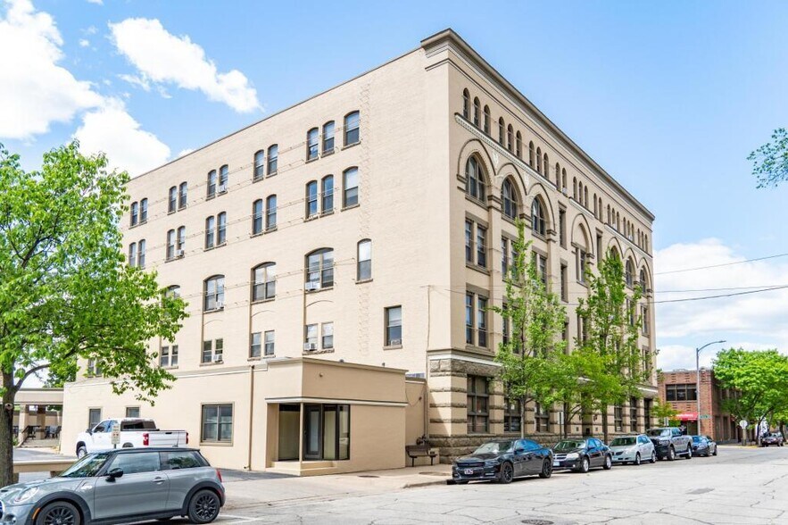 157 W 3rd St, Winona, MN à vendre - Photo de l’immeuble – Image 3 sur 26