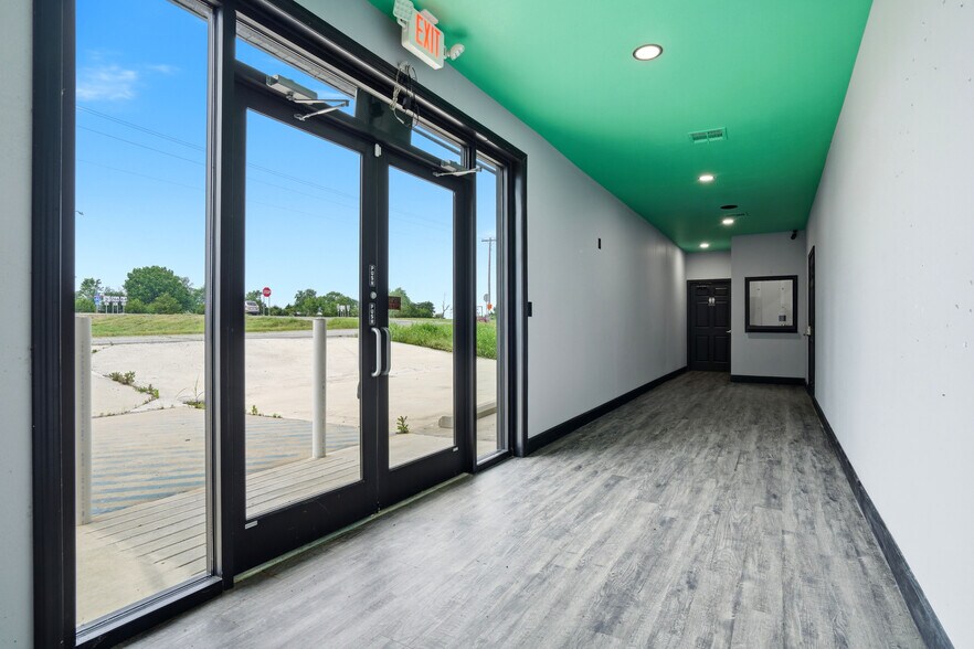 1213 Culwell Dr, Warner, OK à vendre - Photo de l’immeuble – Image 2 sur 11