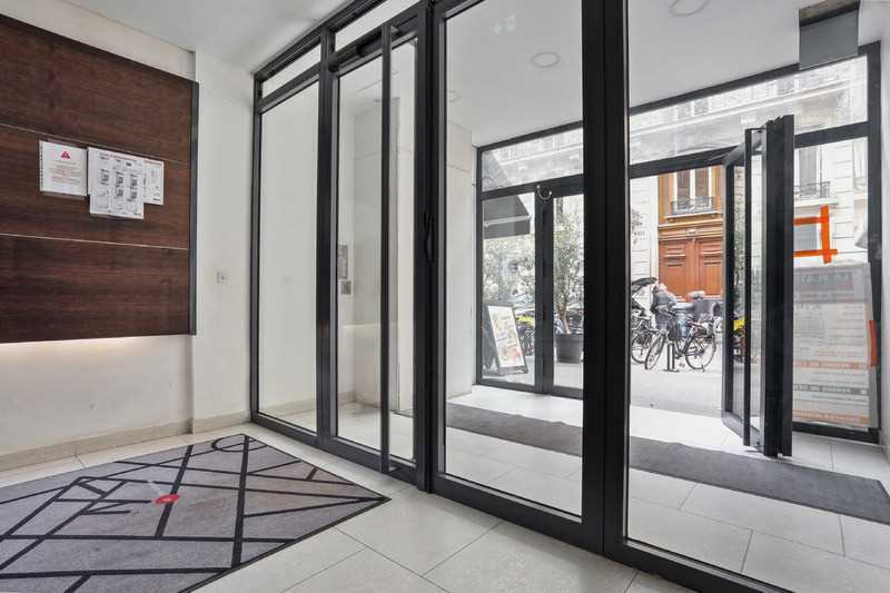 47 Rue De Ponthieu, Paris à louer - Hall d’entrée – Image 3 sur 4