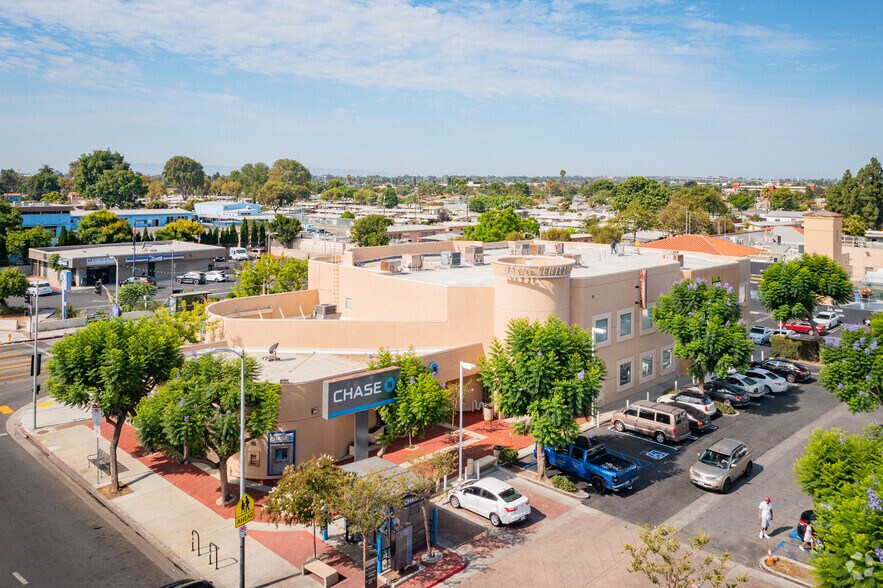 10221 Compton Ave, Los Angeles, CA à vendre - Aérien – Image 1 sur 15