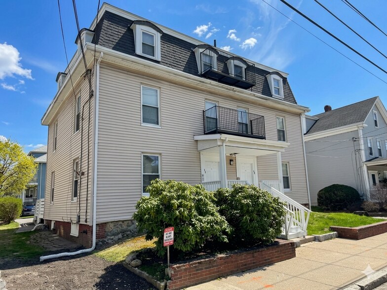 69-71 Cedar St, Malden, MA à vendre - Photo de l’immeuble – Image 1 sur 4