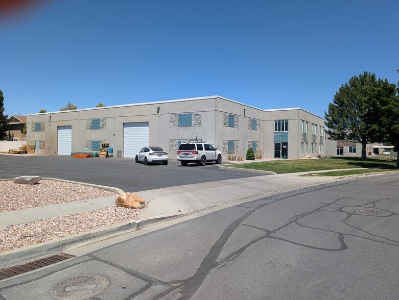 9498 S 670 W, Sandy, UT à louer - Photo de l’immeuble – Image 1 sur 4