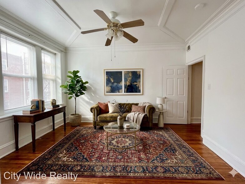 4640 Sansom St, Philadelphia, PA à vendre - Photo intérieure – Image 2 sur 11