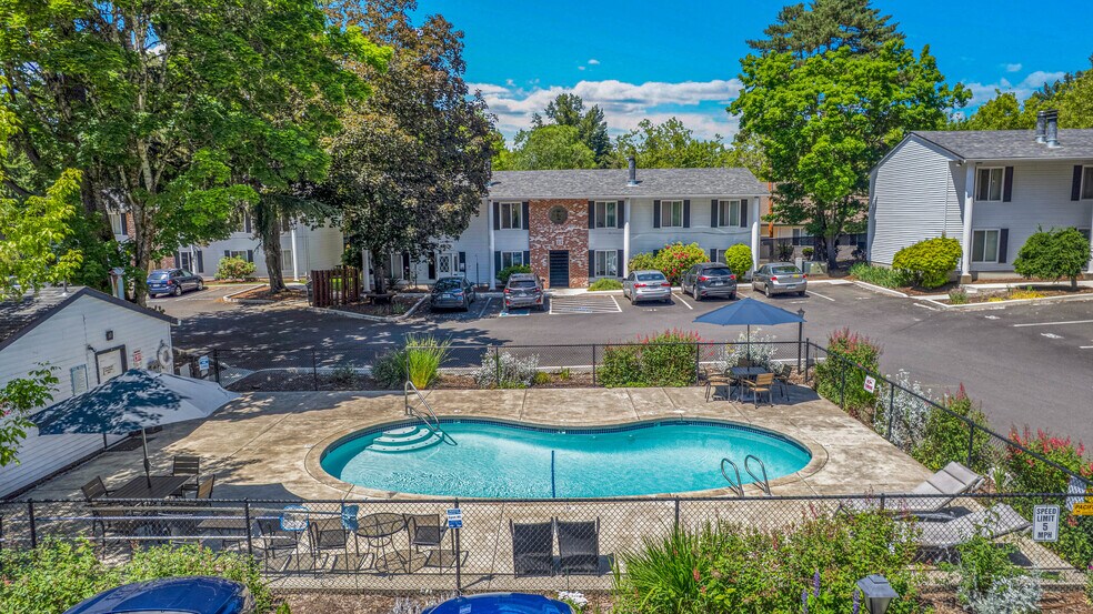 1700 Blankenship Rd W, West Linn, OR à vendre - Photo de l’immeuble – Image 2 sur 6
