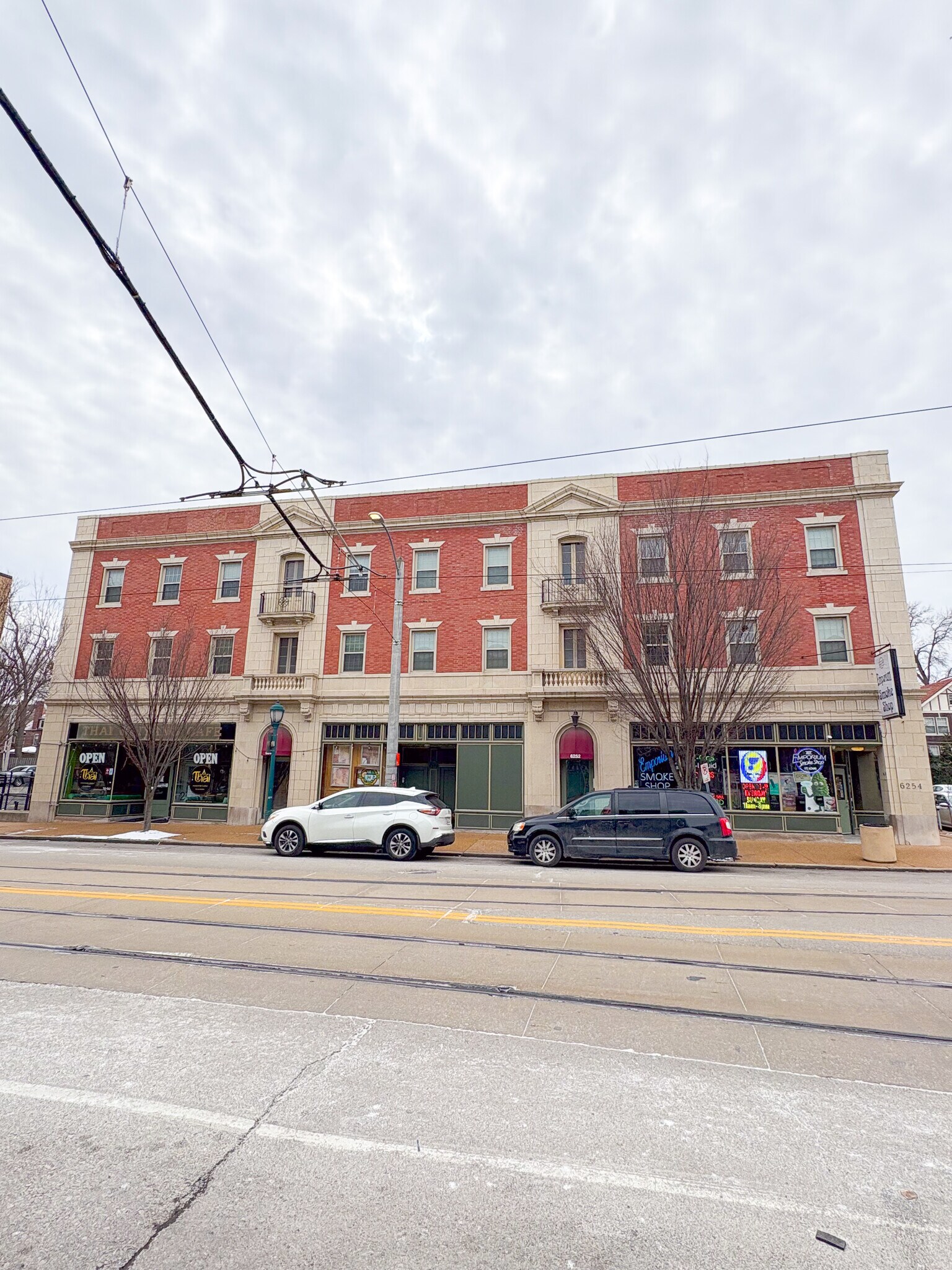 6248-6254 Delmar Blvd, Saint Louis, MO à vendre Photo de l’immeuble– Image 1 sur 9